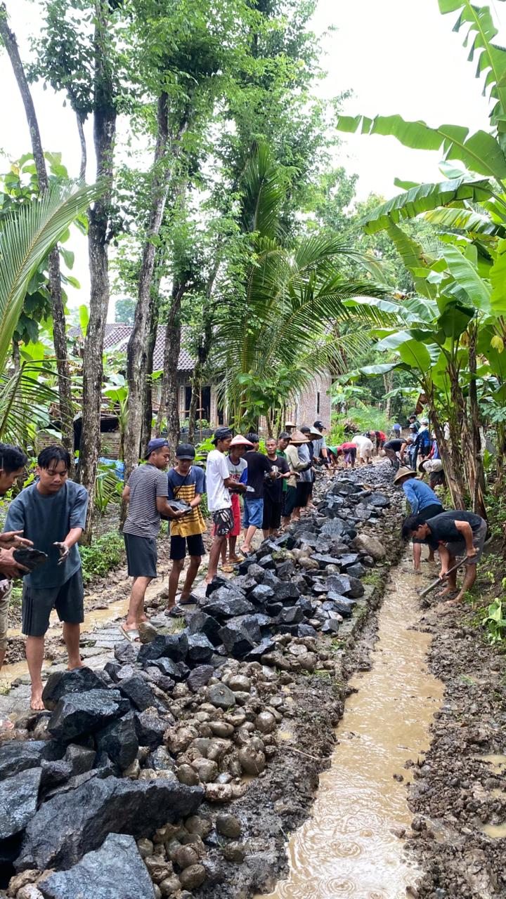 Menjaga Tradisi Merajut Harmoni: Kuatnya Semangat Gotong Royong di Desa Mlaran, Purworejo
